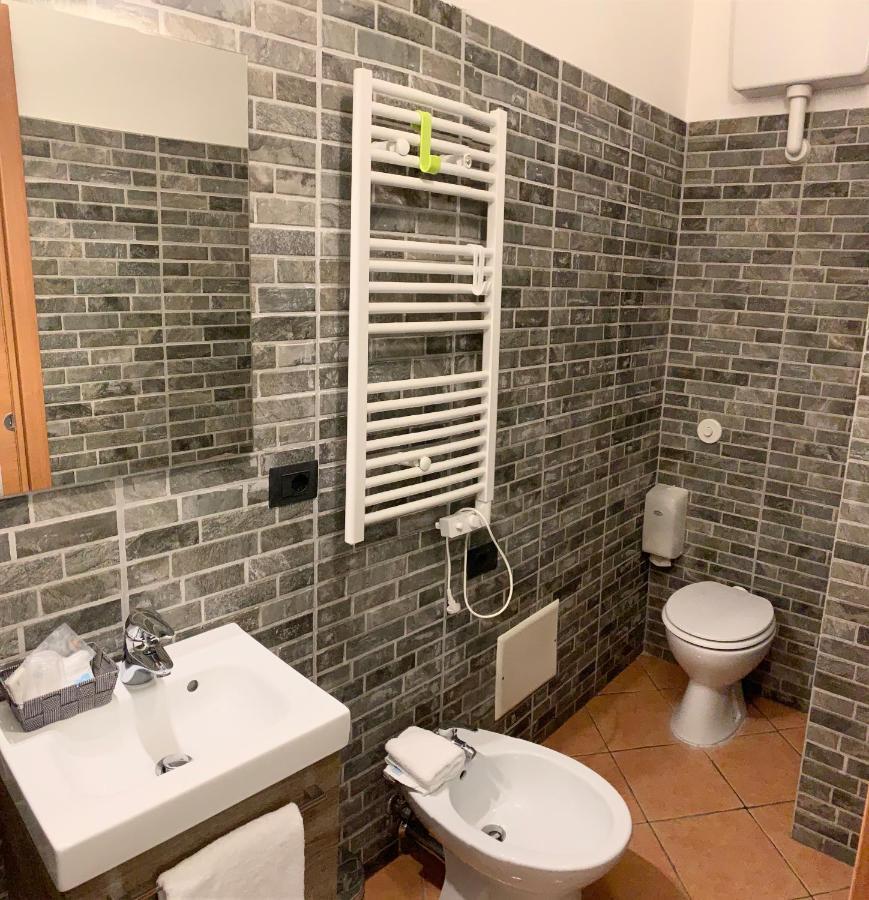 Affittacamere Virginia'S Rooms Janov Exteriér fotografie