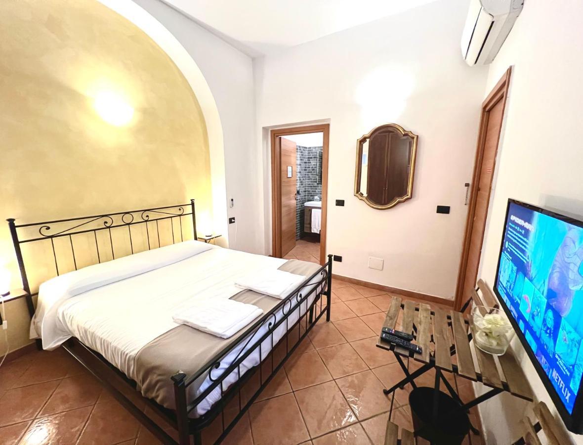 Affittacamere Virginia'S Rooms Janov Exteriér fotografie