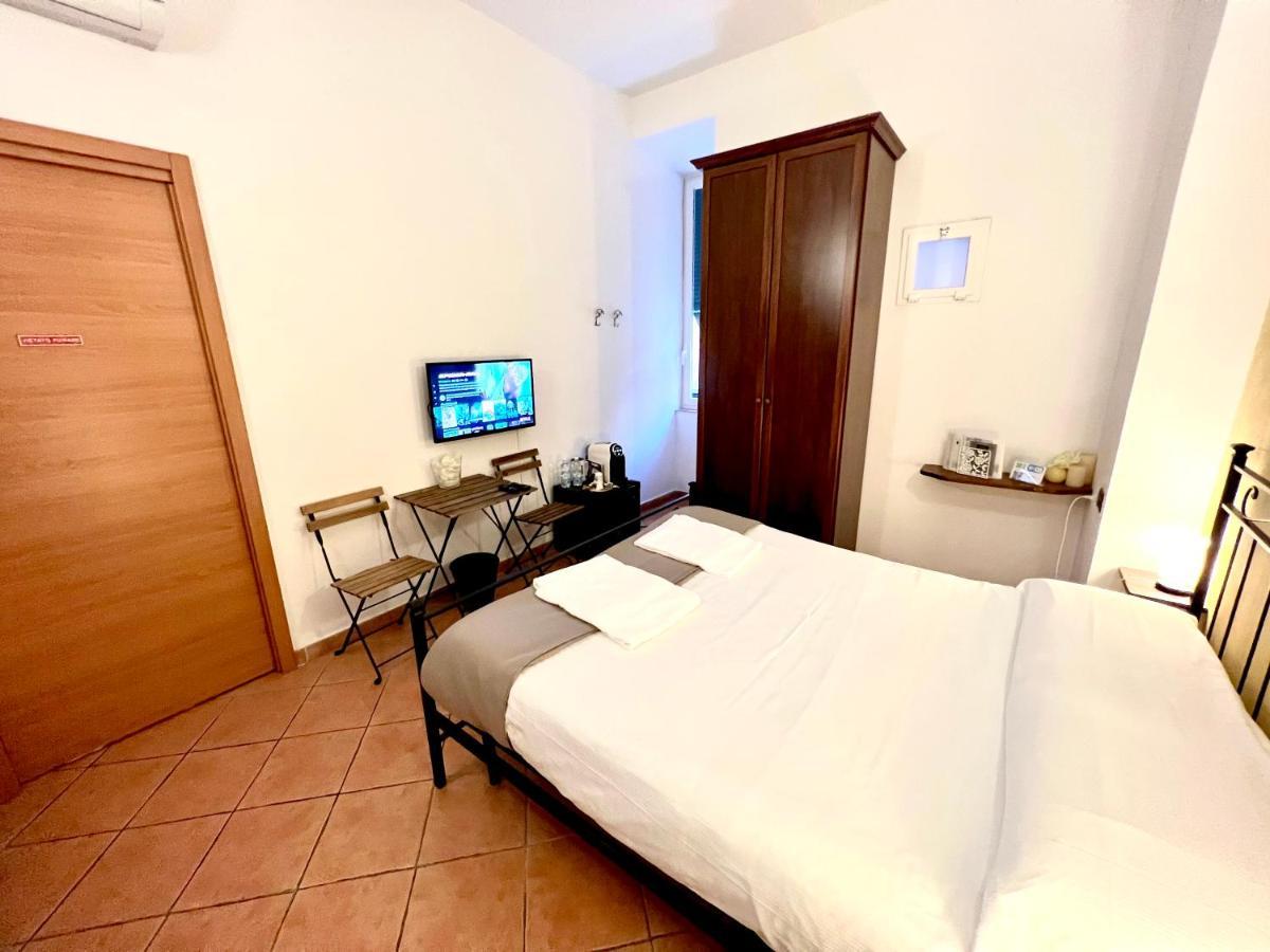 Affittacamere Virginia'S Rooms Janov Exteriér fotografie