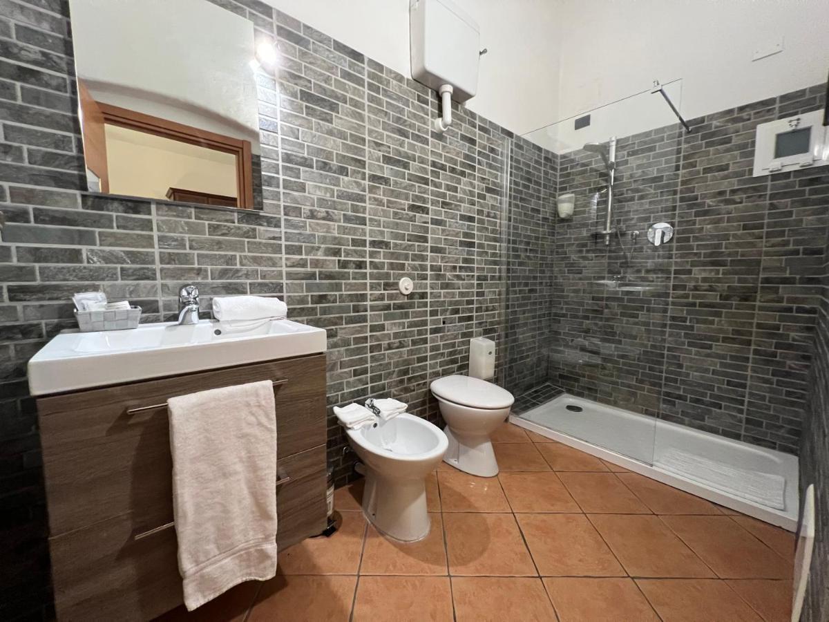Affittacamere Virginia'S Rooms Janov Exteriér fotografie