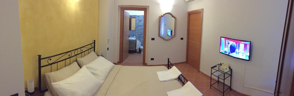 Affittacamere Virginia'S Rooms Janov Exteriér fotografie
