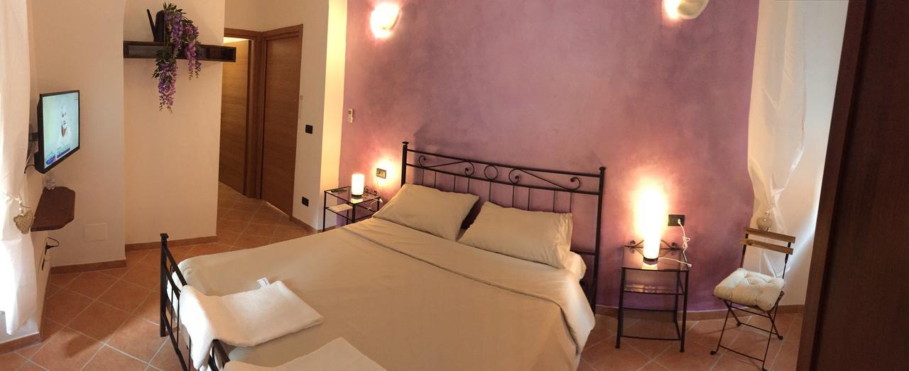 Affittacamere Virginia'S Rooms Janov Exteriér fotografie