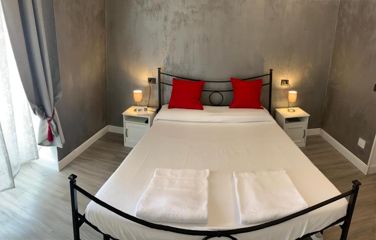 Affittacamere Virginia'S Rooms Janov Exteriér fotografie