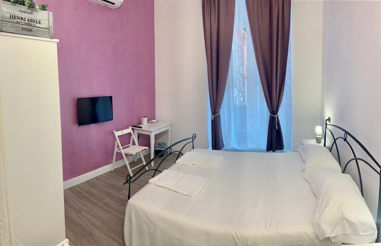 Affittacamere Virginia'S Rooms Janov Exteriér fotografie